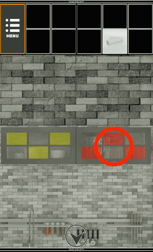 GarageHouse_キッチンの棚_右側の赤色の棚を開ける