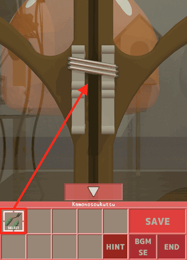 littleBrake_椅子の前_棚_扉の取っ手_ニッパーを使用する