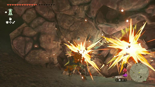 岩を壊しながら坑道の奥へ進む