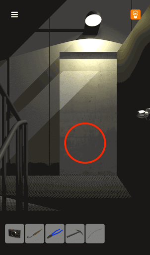 脱出ゲーム非常階段_4階_壁にピッケルを使用する