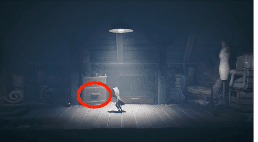 引き出しを開ける