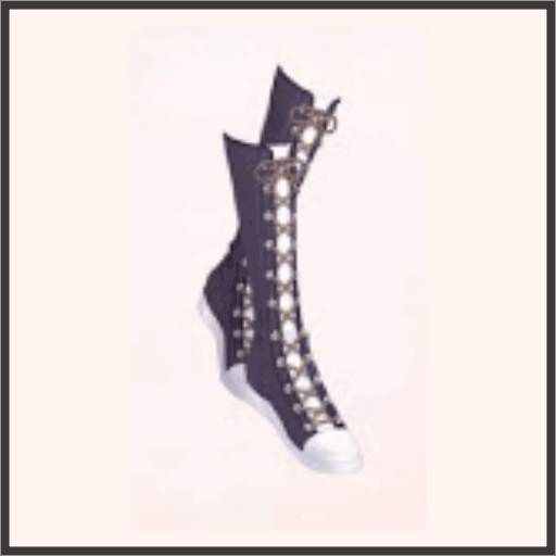 クール系ハイカットスニーカー