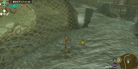 攻撃すると継続して直線レーザーを放つ