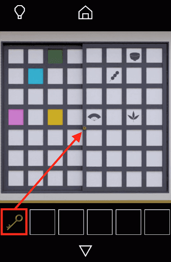 Dango_左右の扉をヒントに笹の葉が黄団子が青扇子がピンク茶碗が緑を確認して扉に鍵を使用する