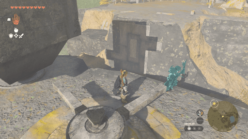 白い模様に影をかけると祠が出現する