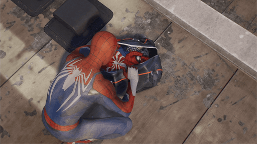 スペアのスーツを回収する