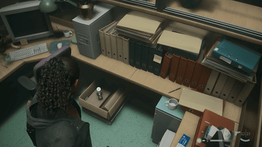 スタッフ用ラウンジでドアノブを入手