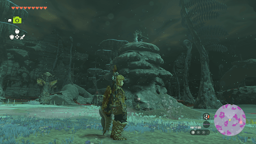 地底に点在している像