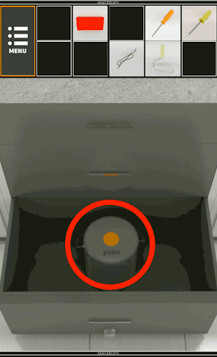 GarageHouse_キッチン_棚の花壇の中から塗料を入手する