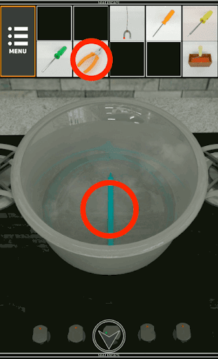 GarageHouse_ペンチでおもちゃを取り出す