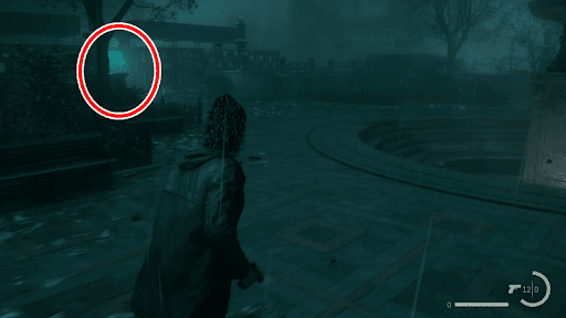 広場のドアから地下鉄を通り抜ける