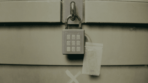 光ったボタンを順番どおりに押す