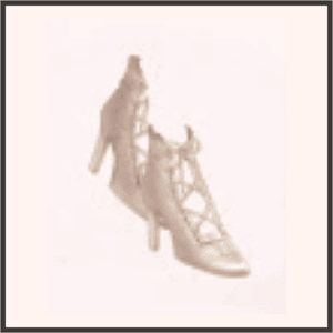 リボン結びのブーツ