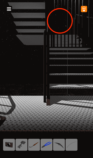 脱出ゲーム非常階段_3階_反対側を向き画面右上の鉄柵を拡大する