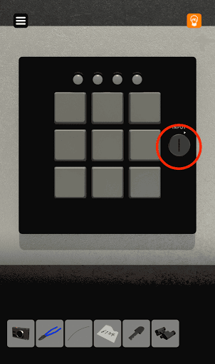 脱出ゲーム非常階段_2階_鍵穴に鍵を差し込む