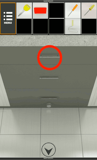 GarageHouse_キッチン_棚の上段を開ける